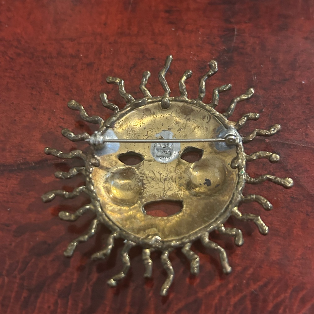 Vintage Aztec Sun Mask copper brass Brooch Pin - Picture 3 of 3